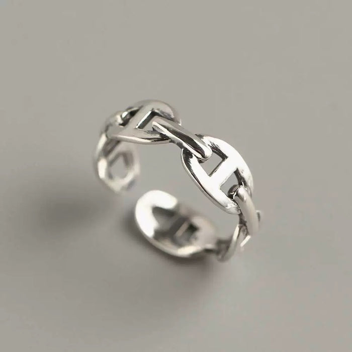 Modern Chain-Link Adjustable Ring – Silver Minimal Statement
