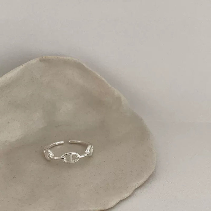 Modern Chain-Link Adjustable Ring – Silver Minimal Statement