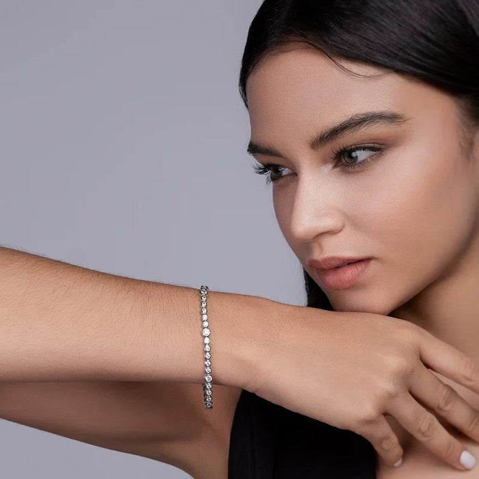 Round Bezel Moissanite Tennis Bracelet – Classic Luxury in Every Link