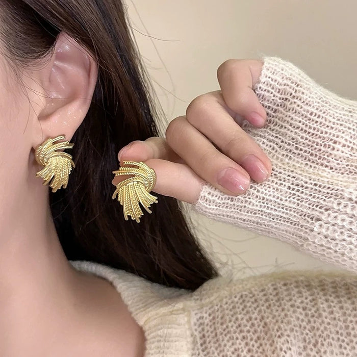 Textured Gold Swirl Stud Earrings – Retro Fan-Inspired Statement Design