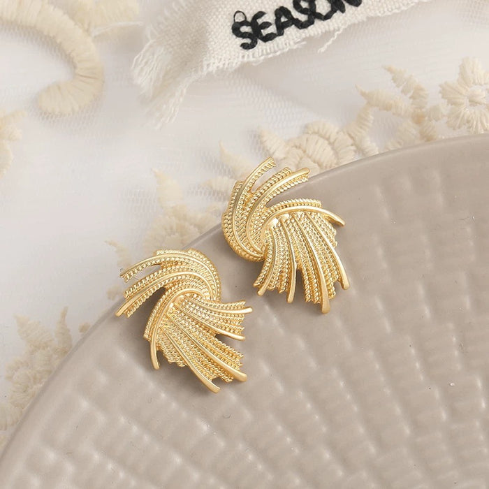Textured Gold Swirl Stud Earrings – Retro Fan-Inspired Statement Design