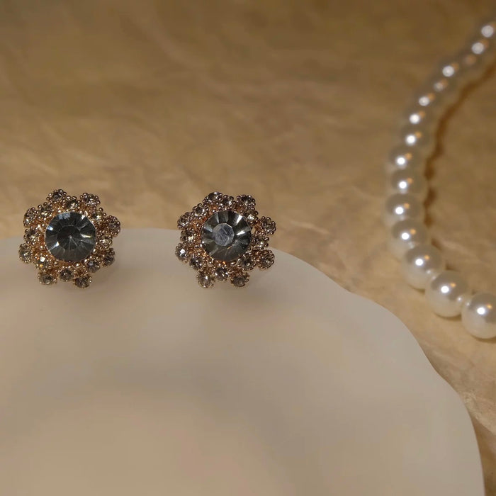 Vintage Green Crystal Stud Earrings – Floral Halo Rhinestone Design