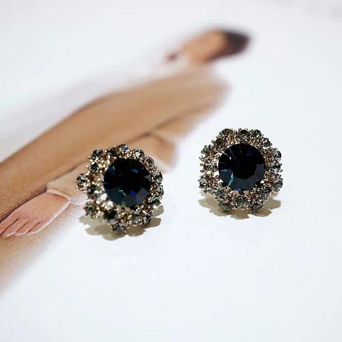 Vintage Green Crystal Stud Earrings – Floral Halo Rhinestone Design
